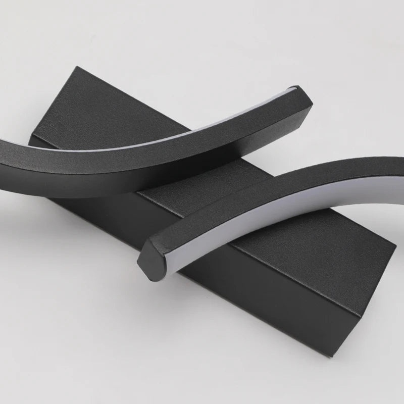 Modern LED Wall Lamp - Minimalist Long Strip Design - IL22